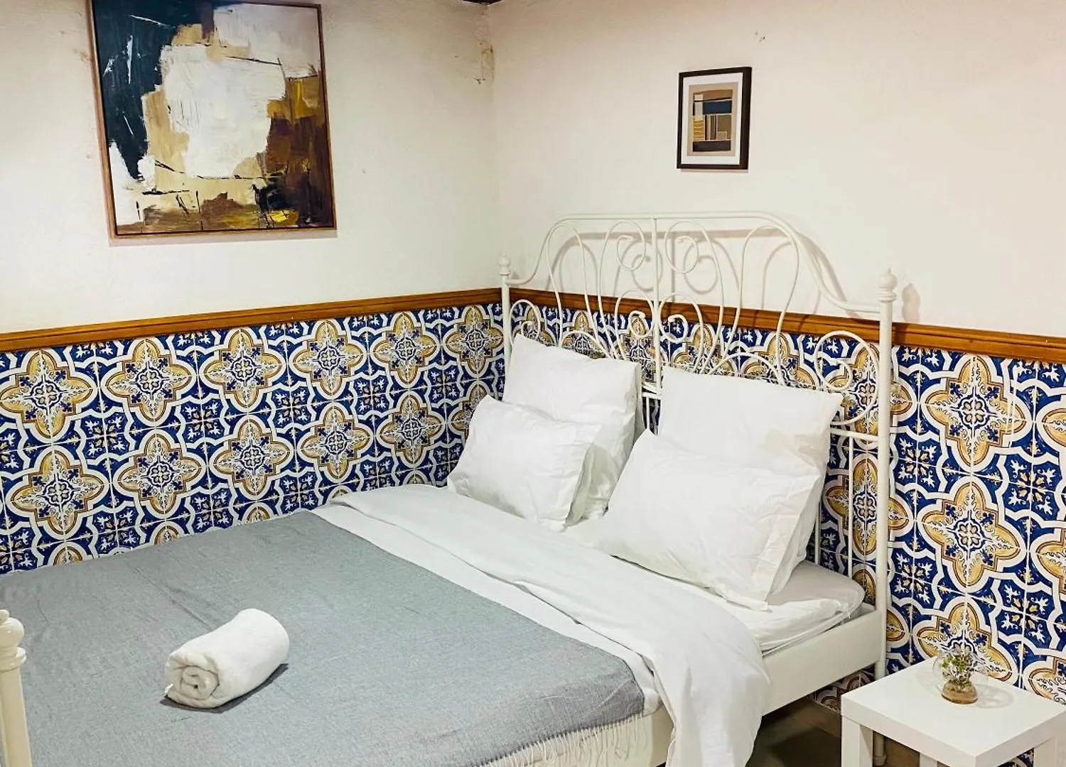 Alfama Charm Apartments - Authentic Lisbon Experience