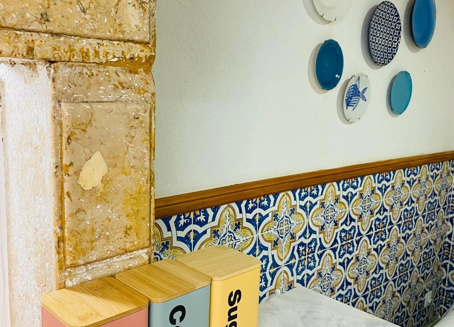 Alfama Charm Apartments - Authentic Lisbon Experience