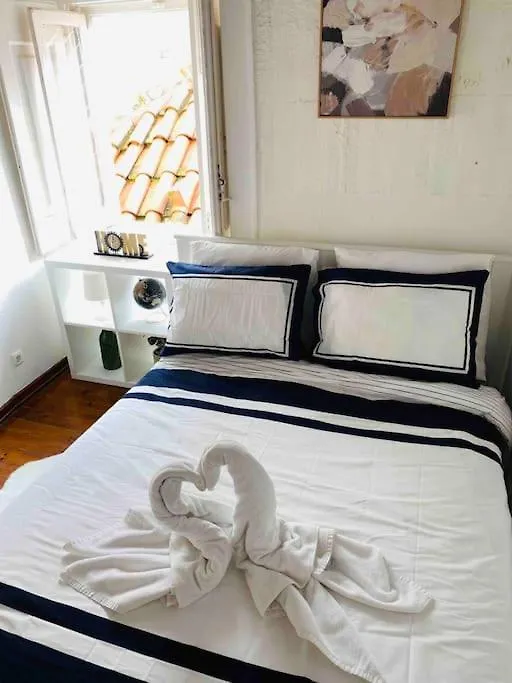 Alfama Charm Apartments - Authentic Lisbon Experience