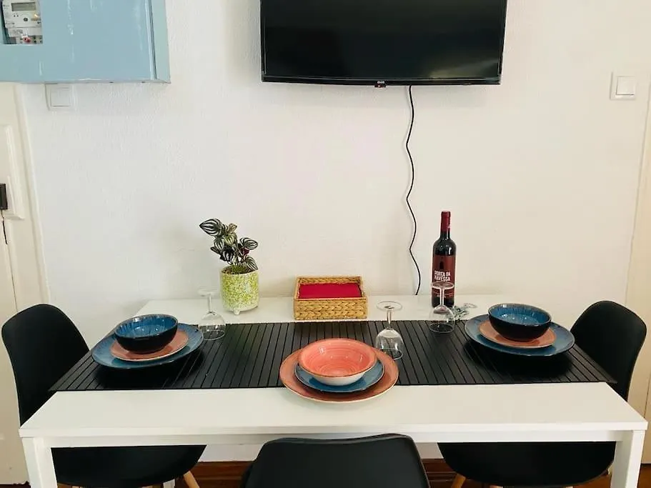 Alfama Charm Apartments - Authentic Lisbon Experience