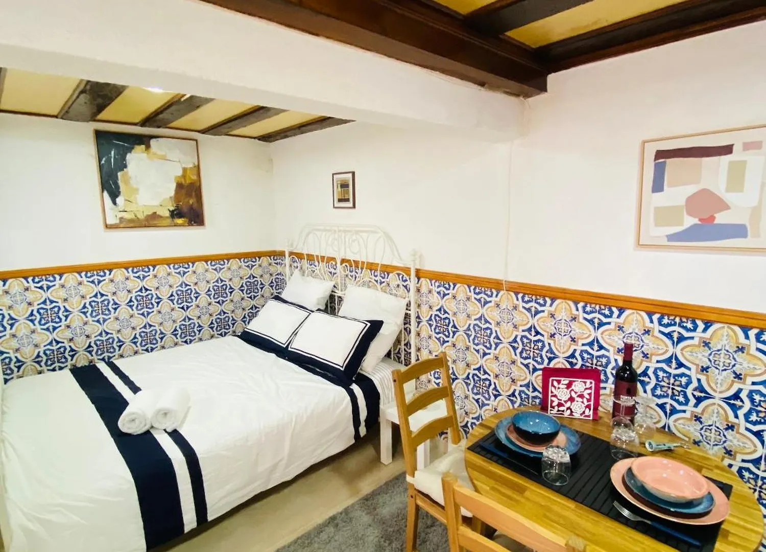 Alfama Charm Apartments - Authentic Lisbon Experience Португалия
