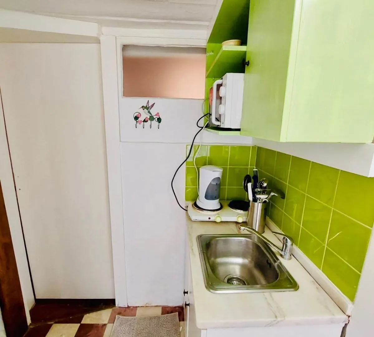 Alfama Charm Apartments - Authentic Lisbon Experience