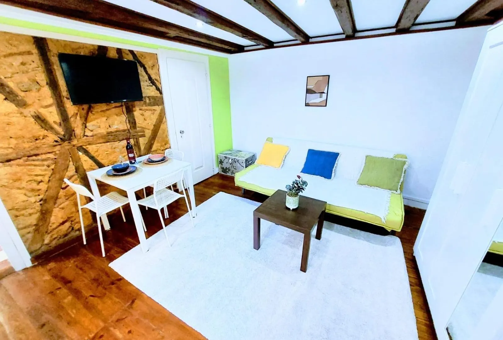 Alfama Charm Apartments - Authentic Lisbon Experience Португалия