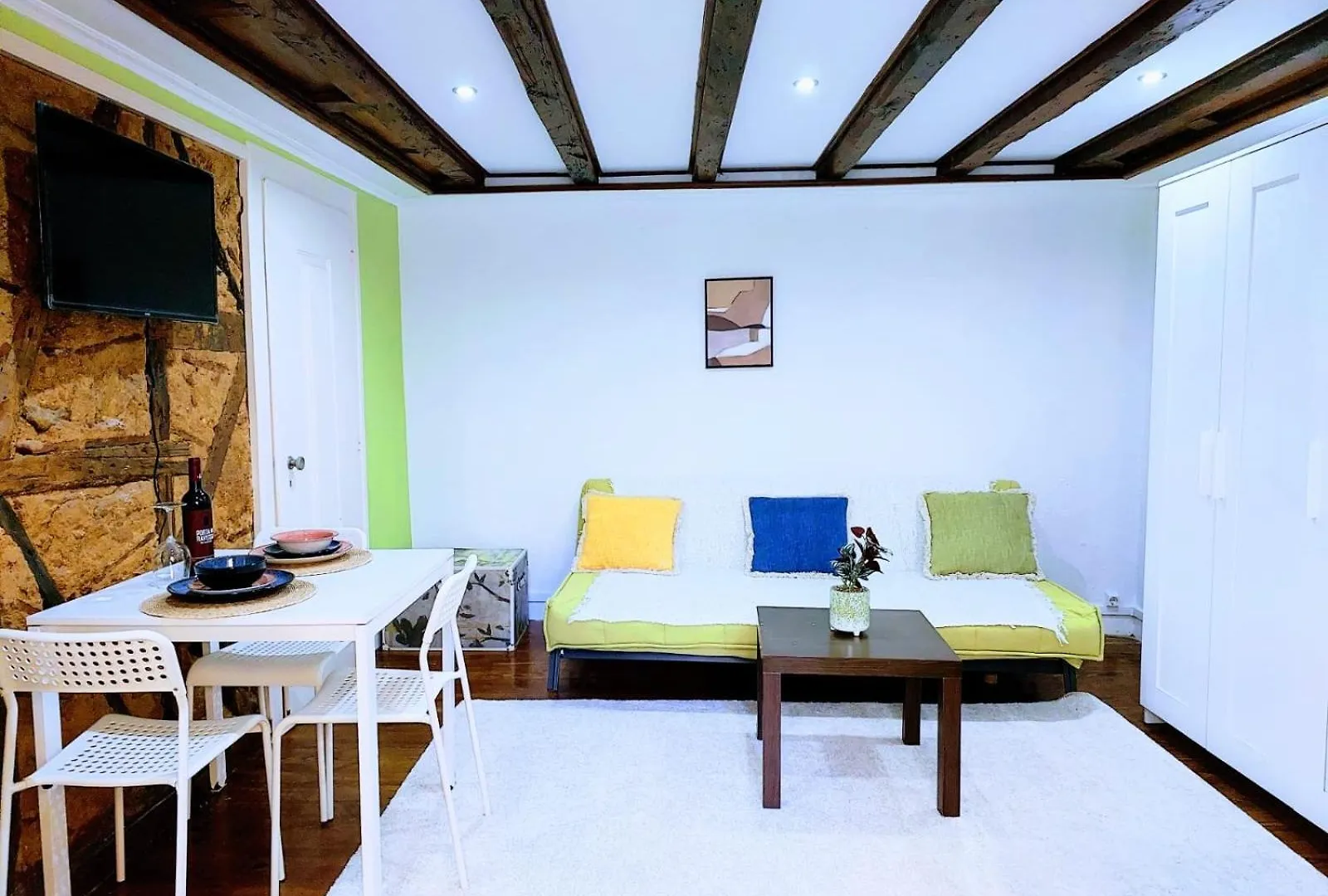 Alfama Charm Apartments - Authentic Lisbon Experience